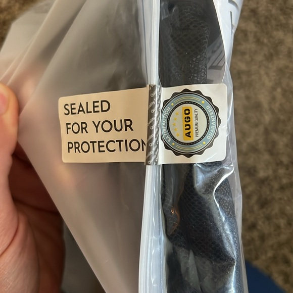 AUGO Magnetic Screen Door  38” x 83” - Picture 5 of 5